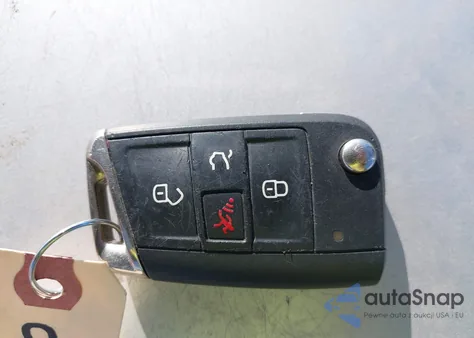 2018 Volkswagen Tiguan 2.0T Se/2.0T Sel from USA, damaged, VIN 3VV3B7AX7JM028051